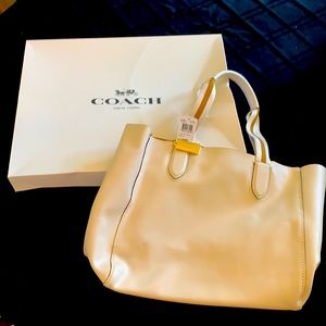 New with tags Coach large DRBY tote, chalk/neutral